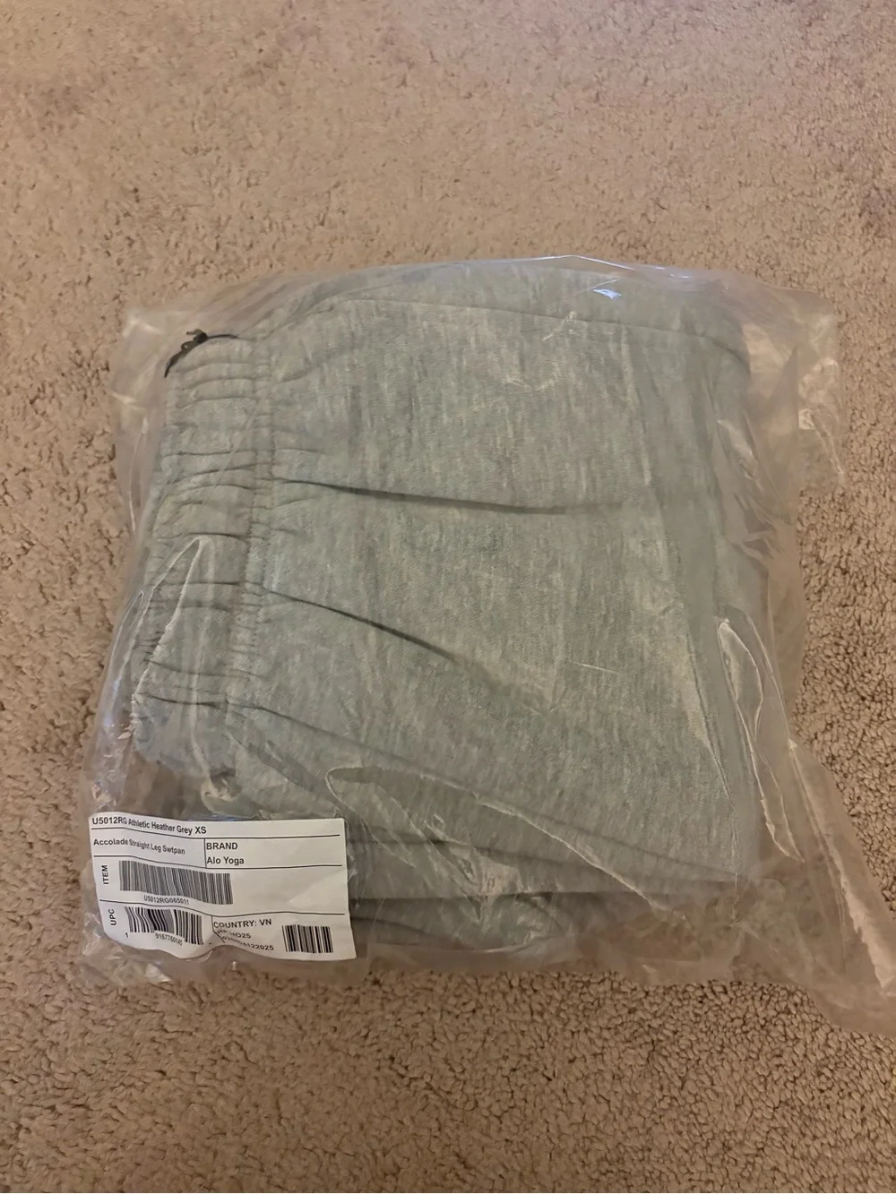 Alo Accolade Straight Leg Sweatpant Athletic Heather Grey NWT